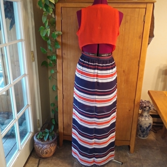 HeartSOUL Backless Maxi Dress - Picture 3 of 9